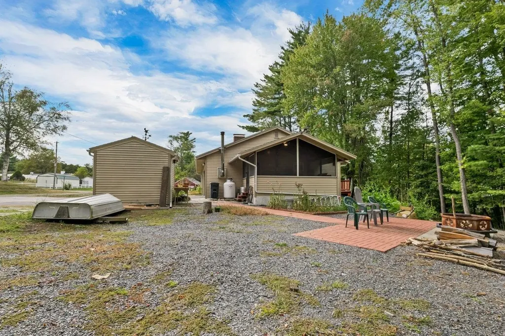 2 Birchwood Road Claremont NH 03743