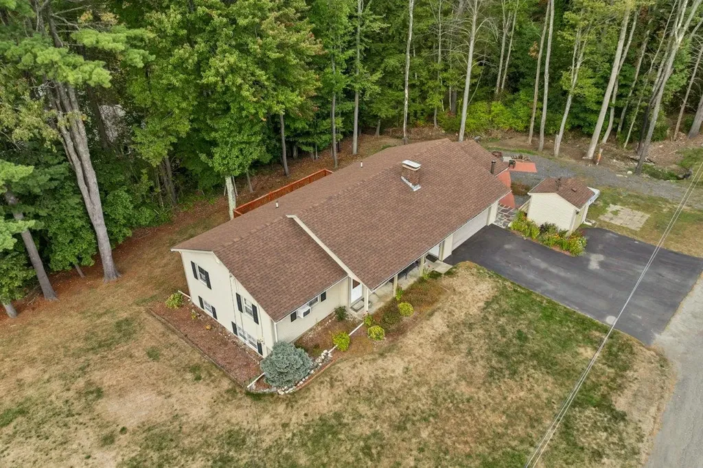 2 Birchwood Road Claremont NH 03743