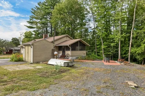 2 Birchwood Road Claremont NH 03743