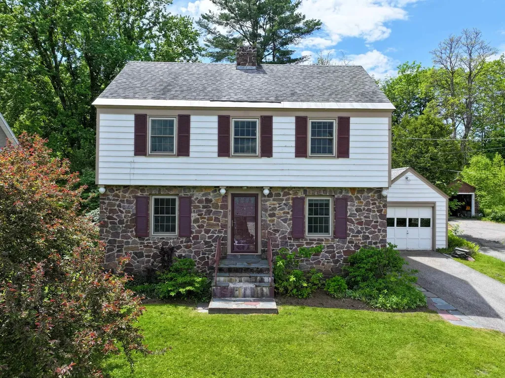 21 Short Shannon Street Middlebury VT 05753