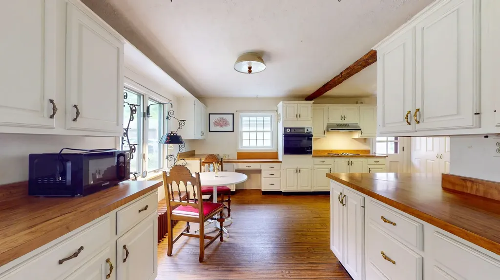 21 Short Shannon Street Middlebury VT 05753