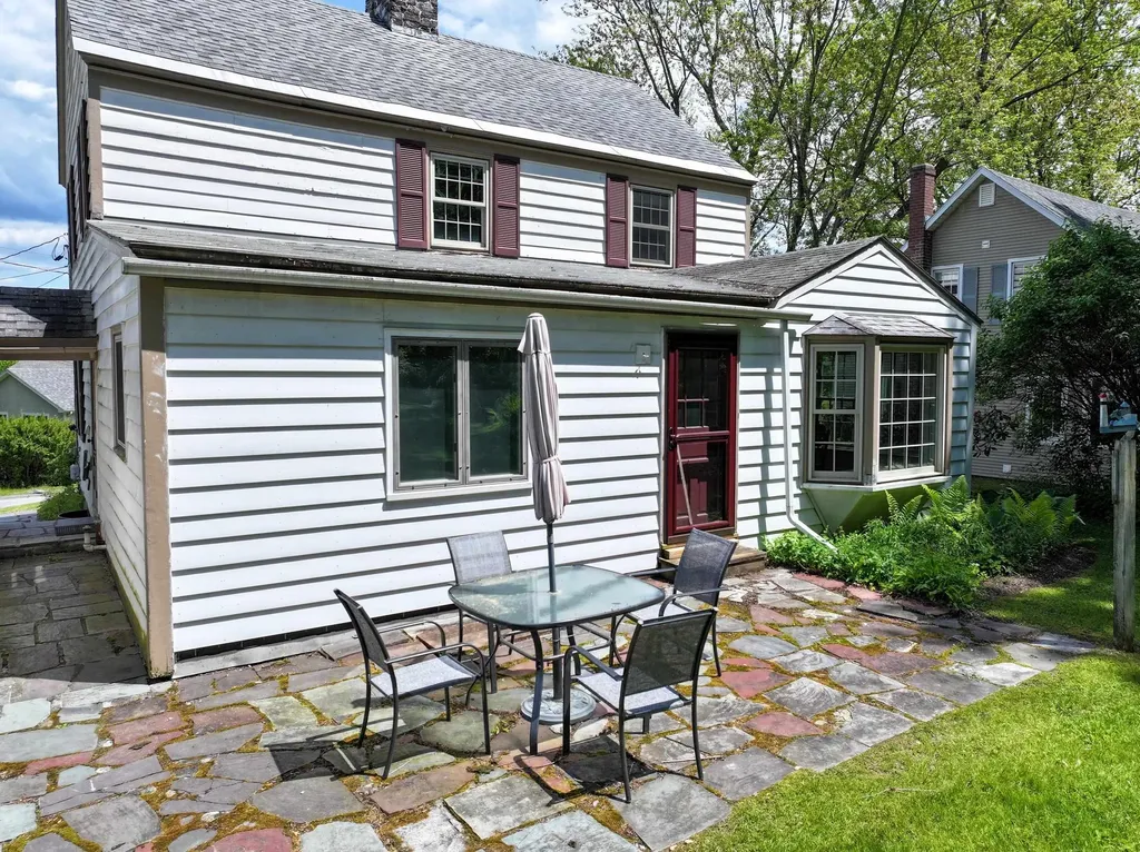 21 Short Shannon Street Middlebury VT 05753