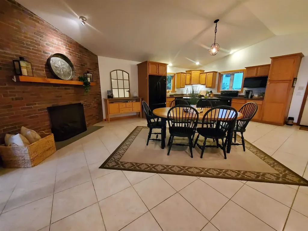 91 Algonquin Road Enfield NH 03748