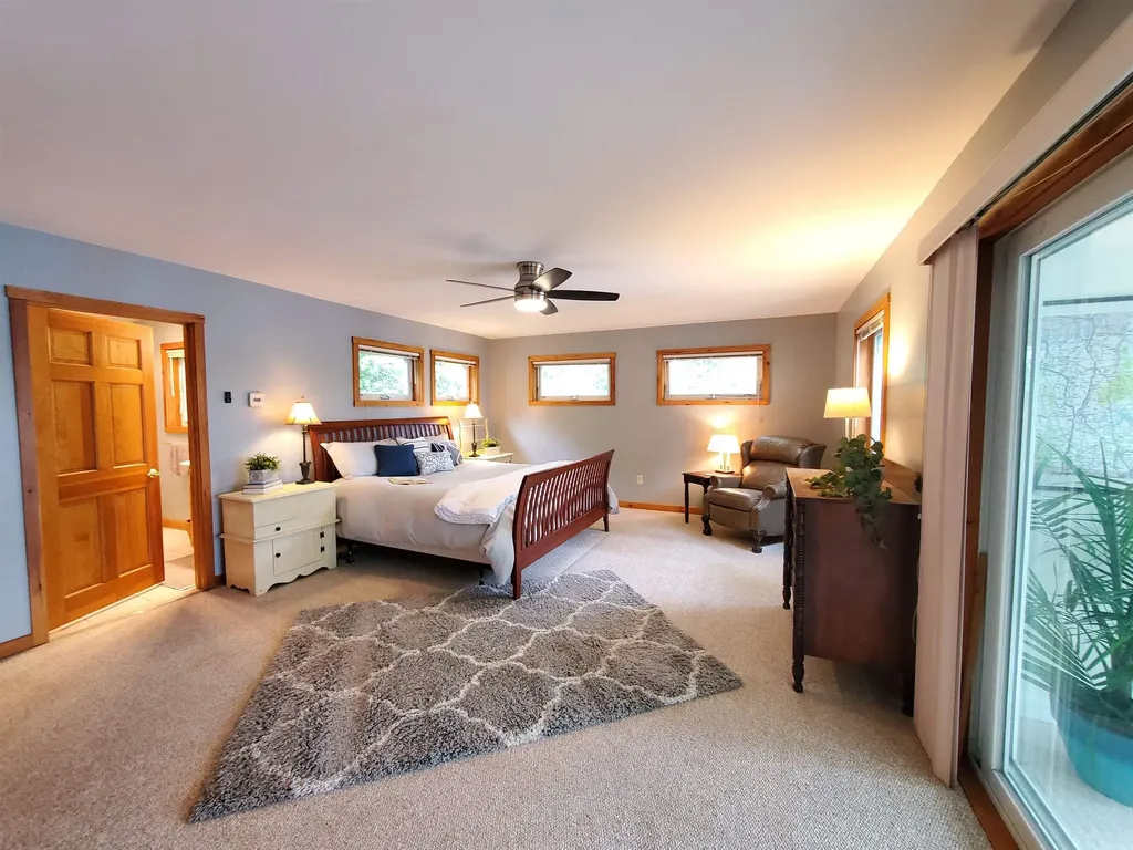 91 Algonquin Road Enfield NH 03748