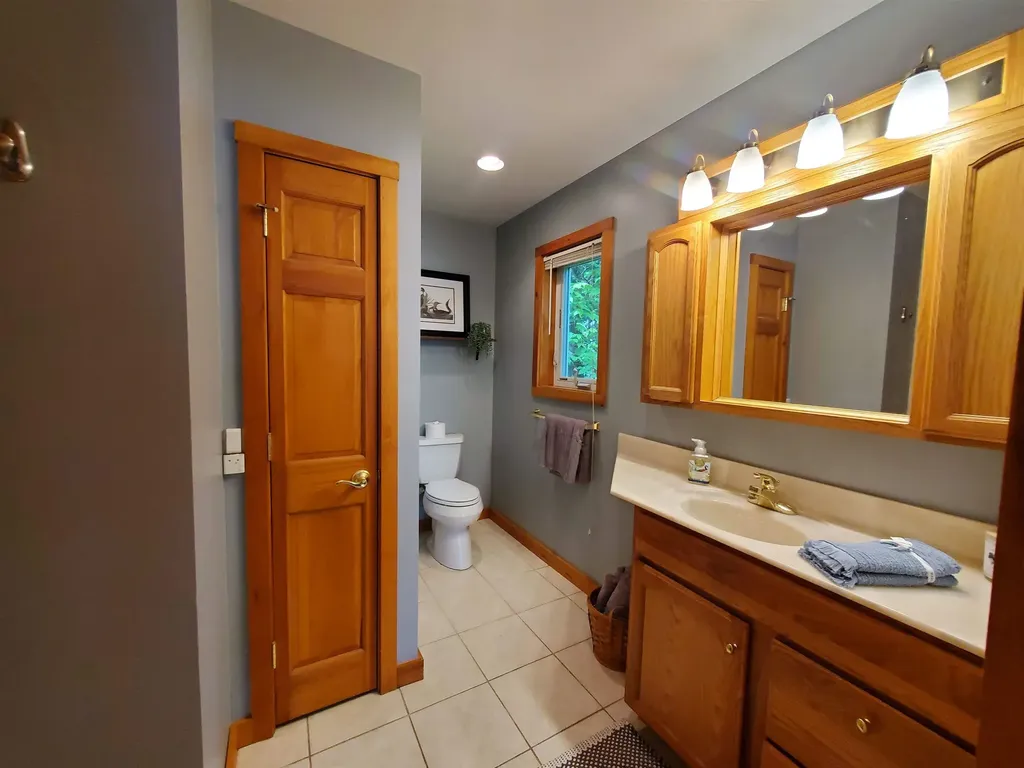 91 Algonquin Road Enfield NH 03748