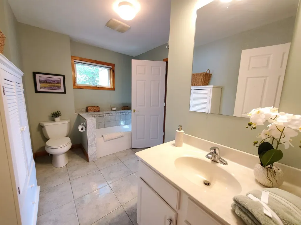 91 Algonquin Road Enfield NH 03748