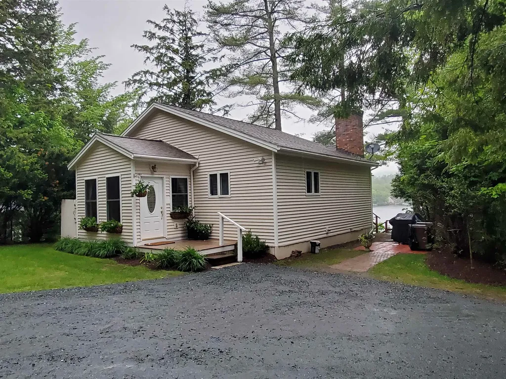 91 Algonquin Road Enfield NH 03748