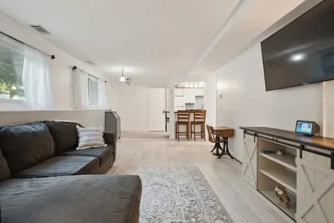4 Seabury Road Hampton NH 03842