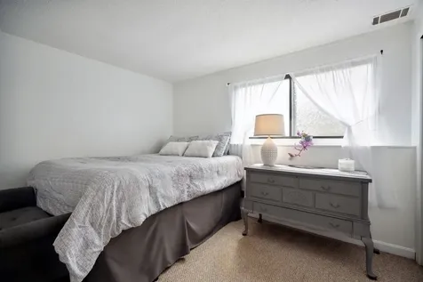 4 Seabury Road Hampton NH 03842