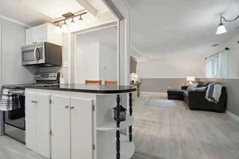 4 Seabury Road Hampton NH 03842