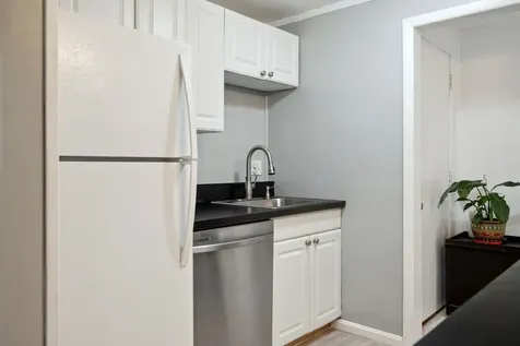 4 Seabury Road Hampton NH 03842
