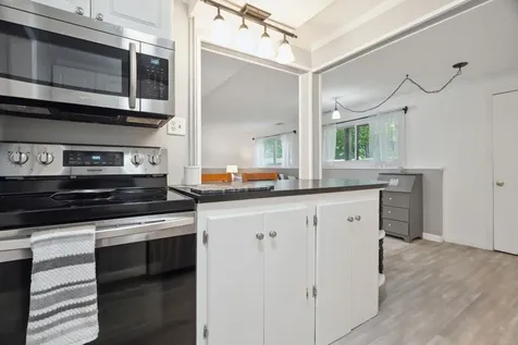 4 Seabury Road Hampton NH 03842