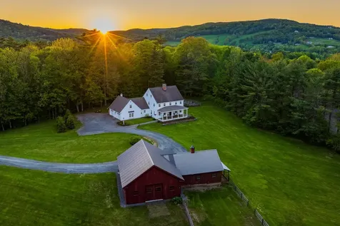 7511 Woodstock Road Hartford VT 05059