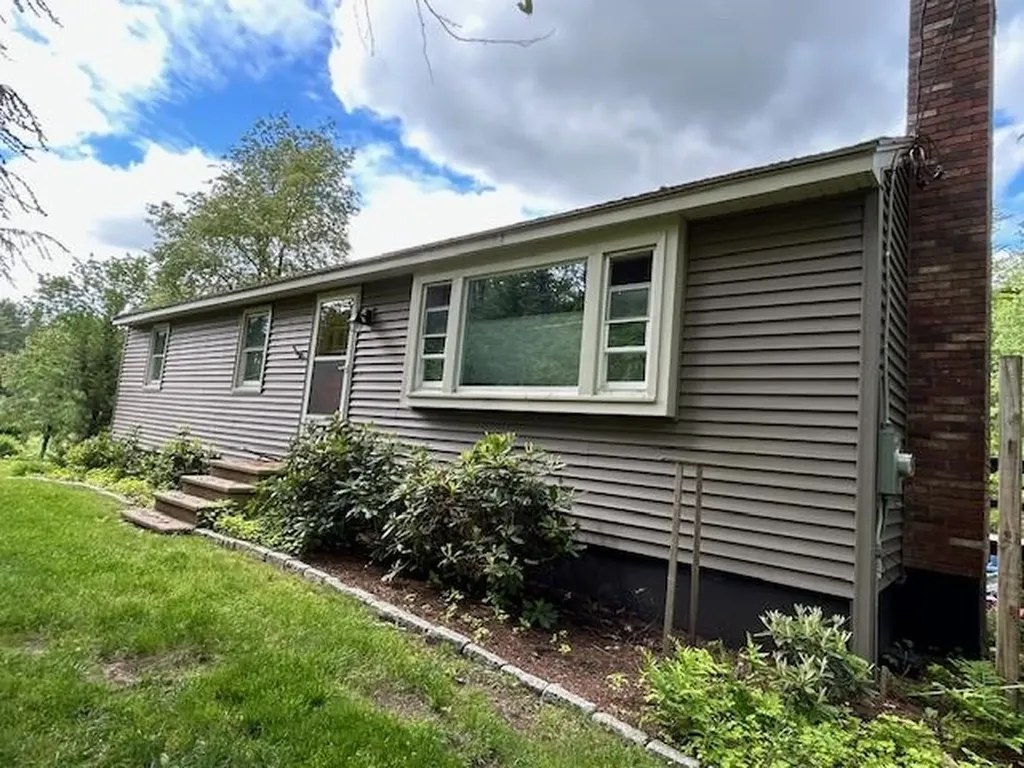 20 Brook Road Amherst NH 03031