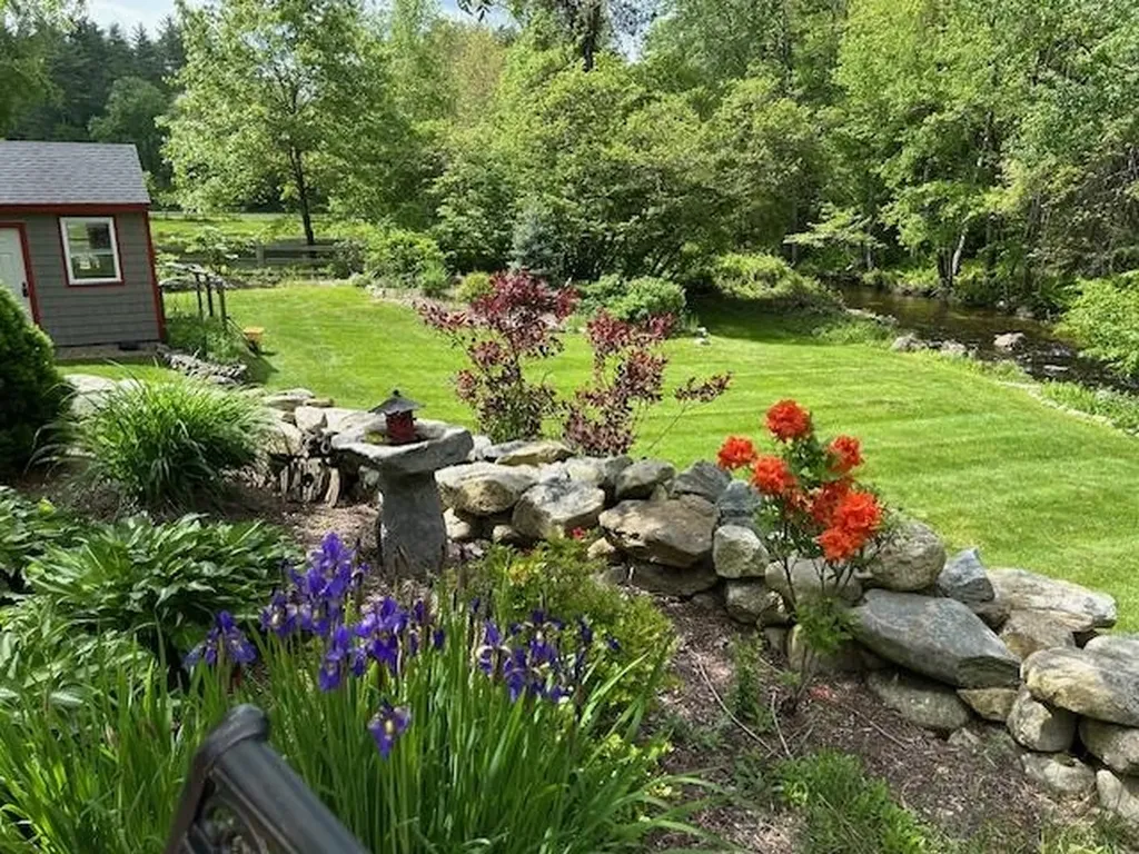 20 Brook Road Amherst NH 03031