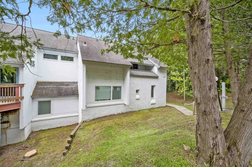 102 Upper Phase Road Warren VT 05674