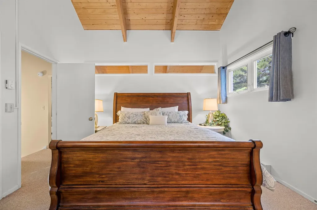 102 Upper Phase Road Warren VT 05674