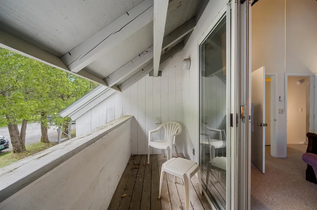 102 Upper Phase Road Warren VT 05674