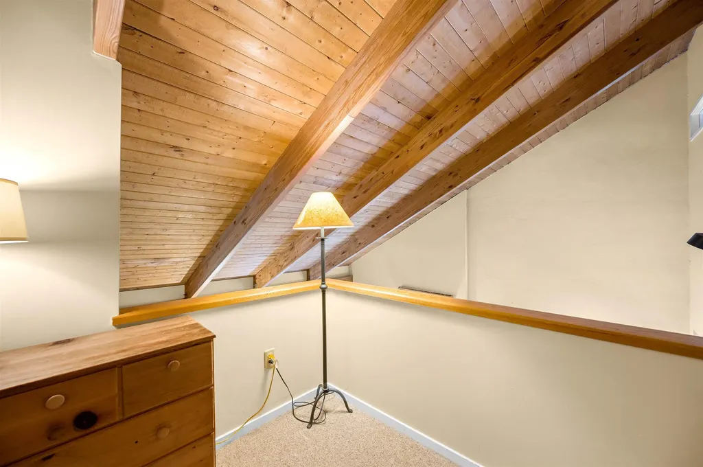 102 Upper Phase Road Warren VT 05674