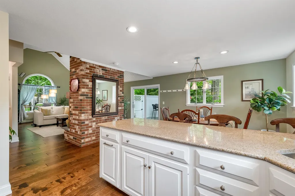 18 Eagle Trace Wolfeboro NH 03894
