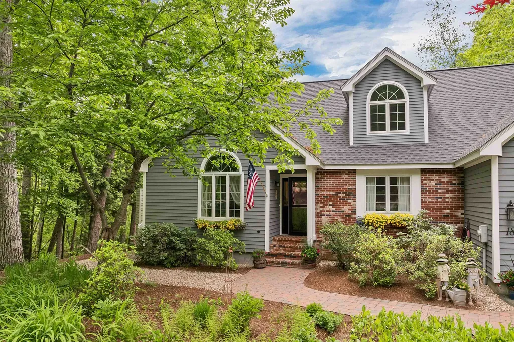 18 Eagle Trace Wolfeboro NH 03894
