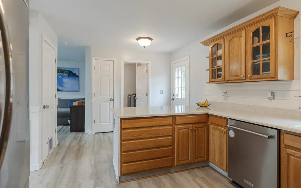 10 Cat Tail Circle Rindge NH 03461