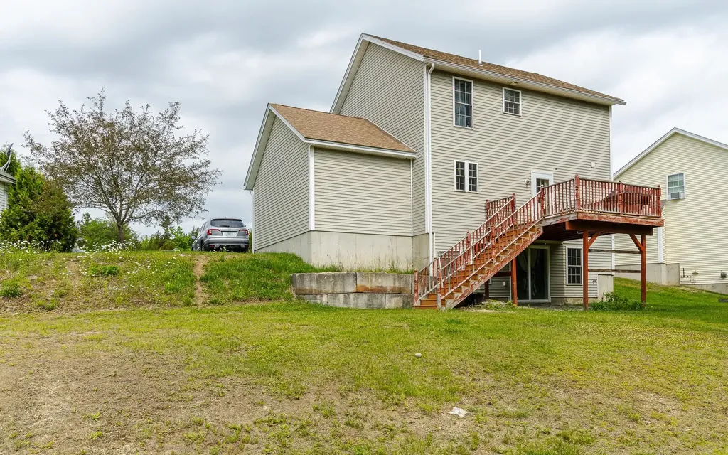 10 Cat Tail Circle Rindge NH 03461