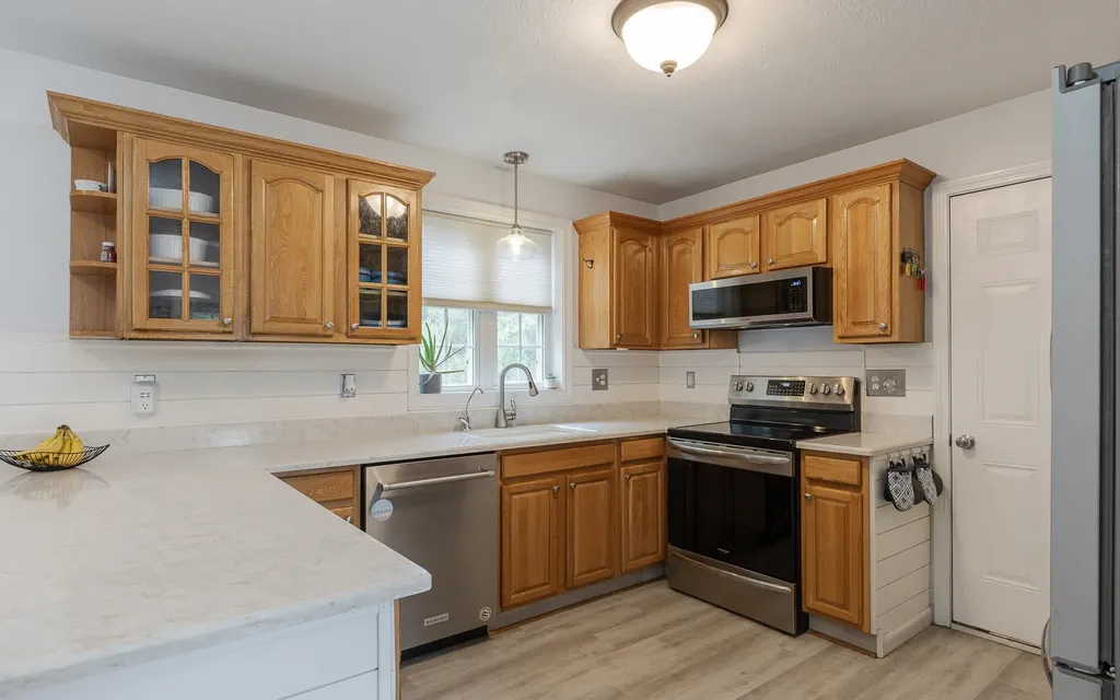 10 Cat Tail Circle Rindge NH 03461