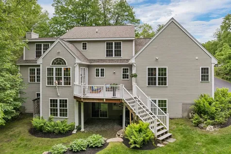 15 Largo Knoll Milford NH 03055