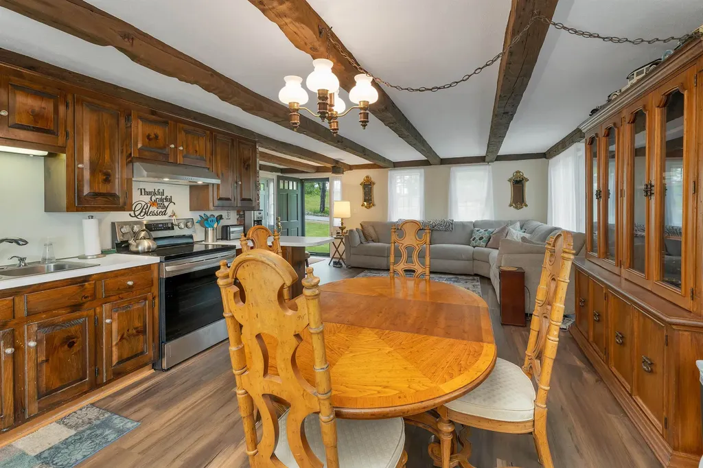 631 Oak Hill Road Northfield NH 03276