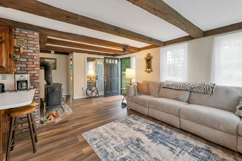 631 Oak Hill Road Northfield NH 03276