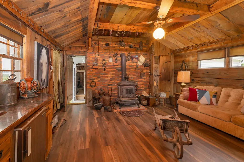 631 Oak Hill Road Northfield NH 03276