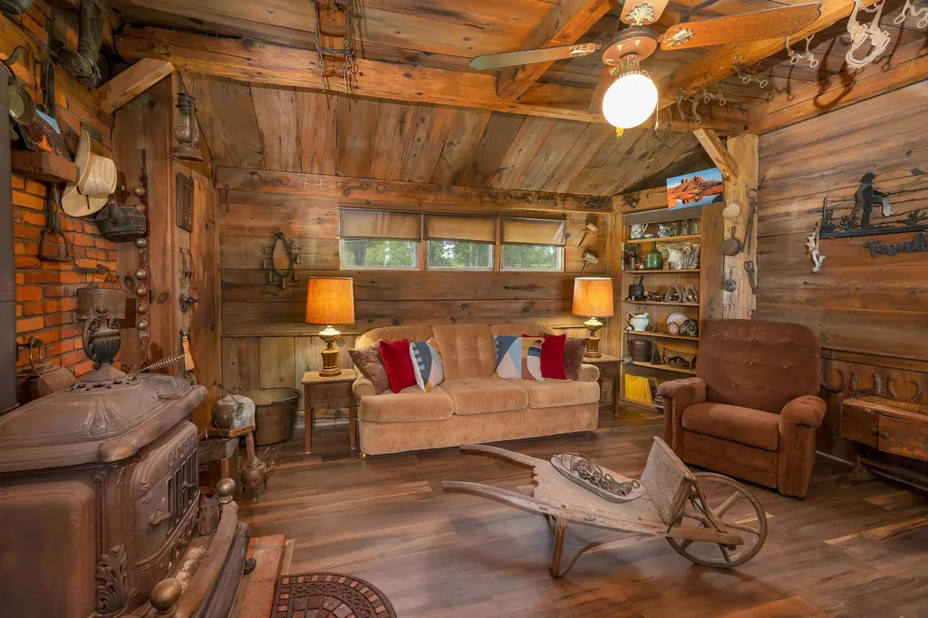 631 Oak Hill Road Northfield NH 03276