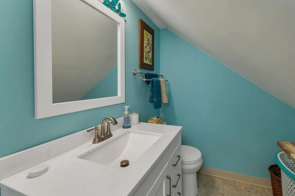 631 Oak Hill Road Northfield NH 03276