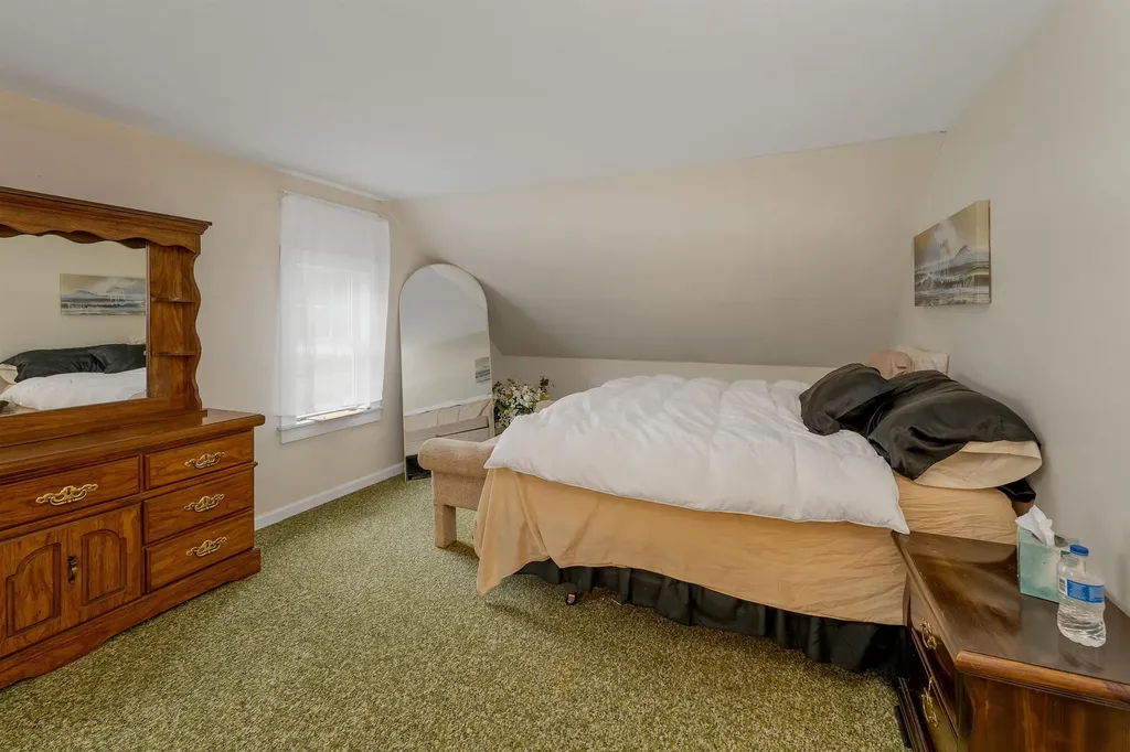 631 Oak Hill Road Northfield NH 03276