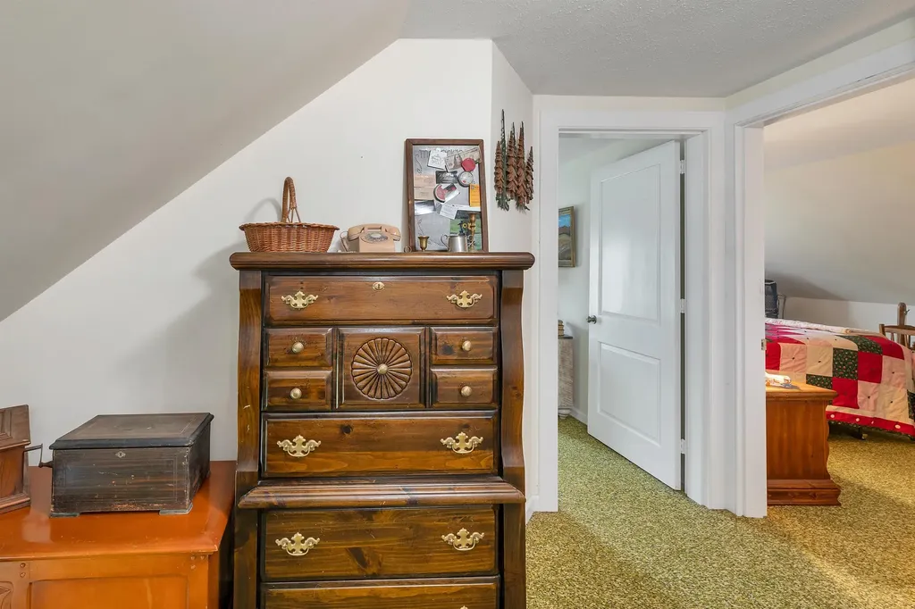 631 Oak Hill Road Northfield NH 03276