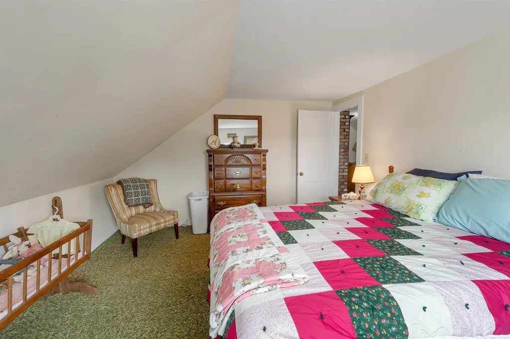 631 Oak Hill Road Northfield NH 03276