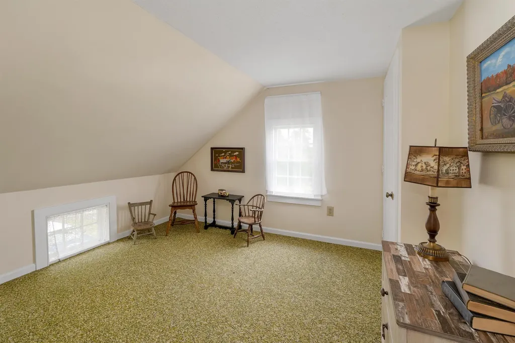631 Oak Hill Road Northfield NH 03276