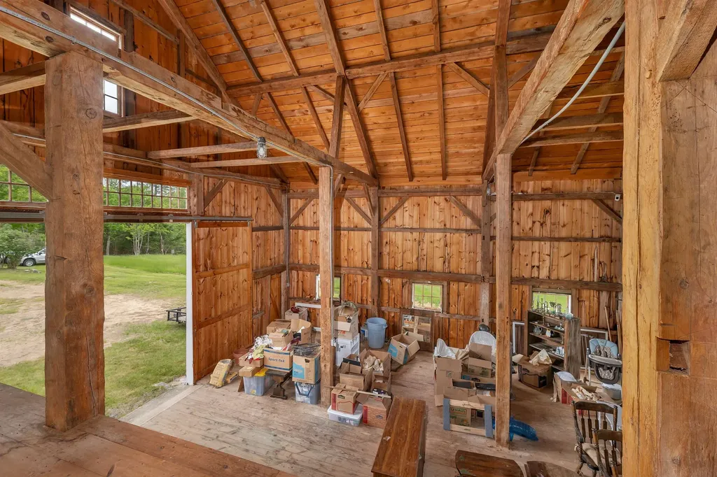 631 Oak Hill Road Northfield NH 03276