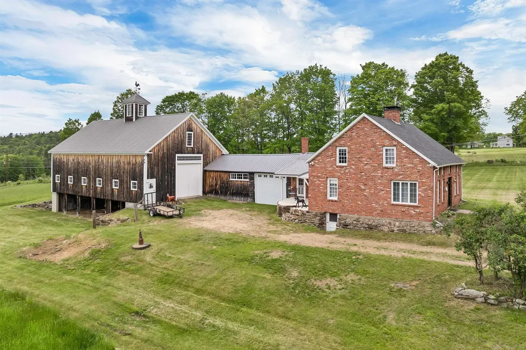 631 Oak Hill Road Northfield NH 03276