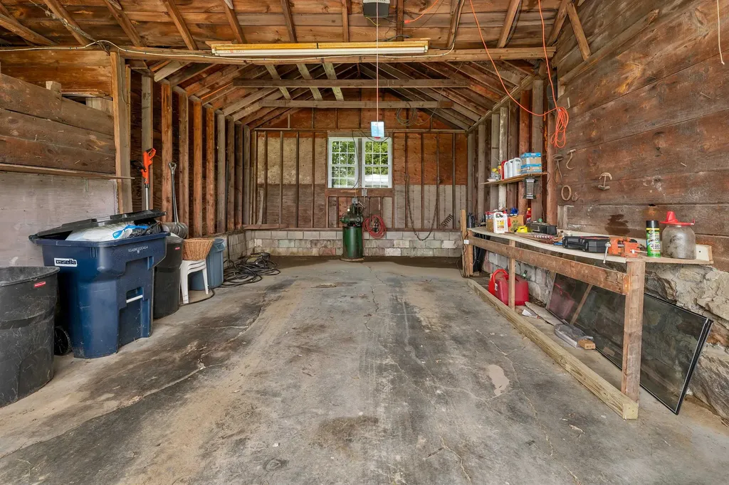 631 Oak Hill Road Northfield NH 03276