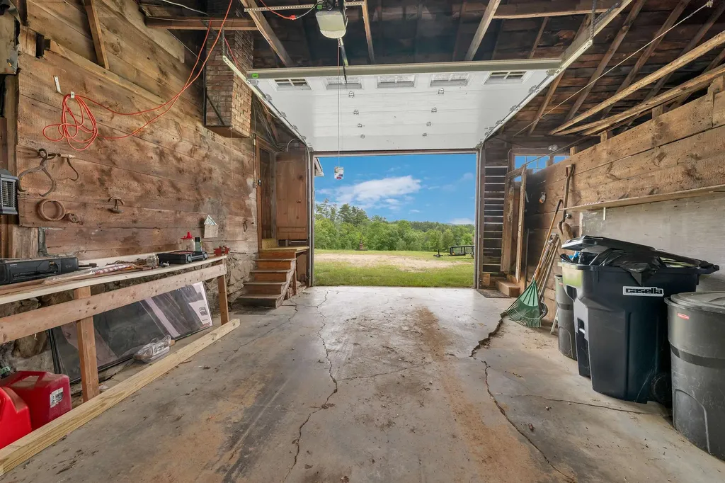 631 Oak Hill Road Northfield NH 03276