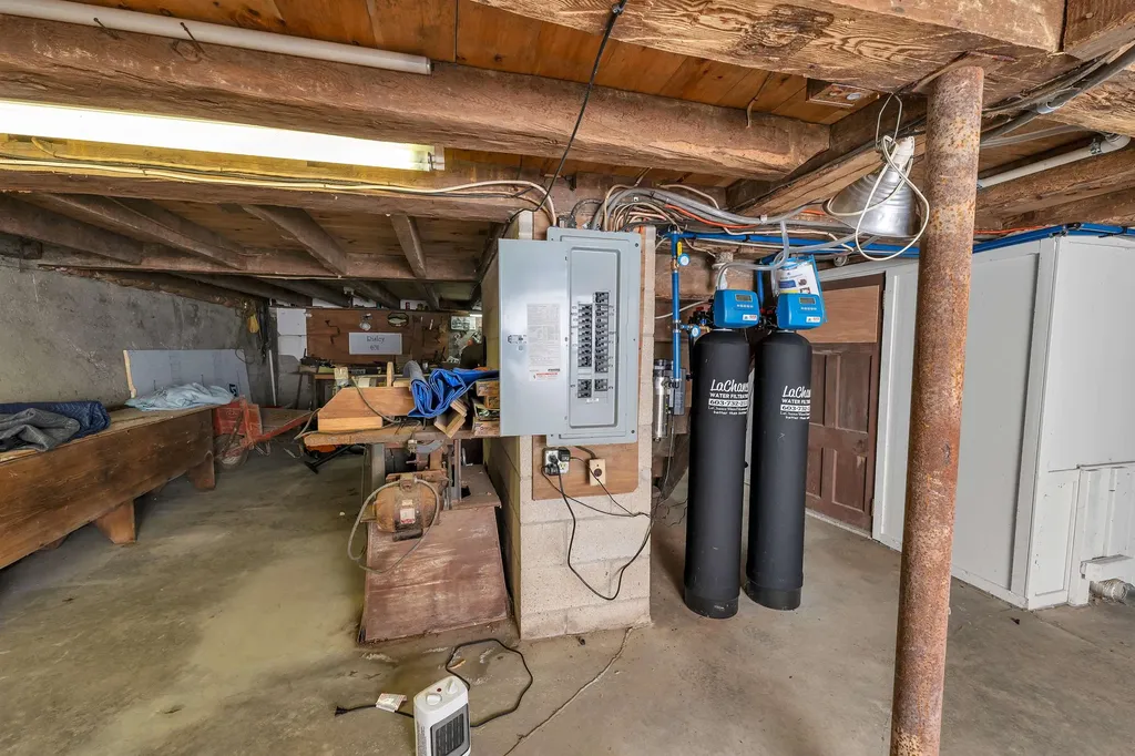 631 Oak Hill Road Northfield NH 03276