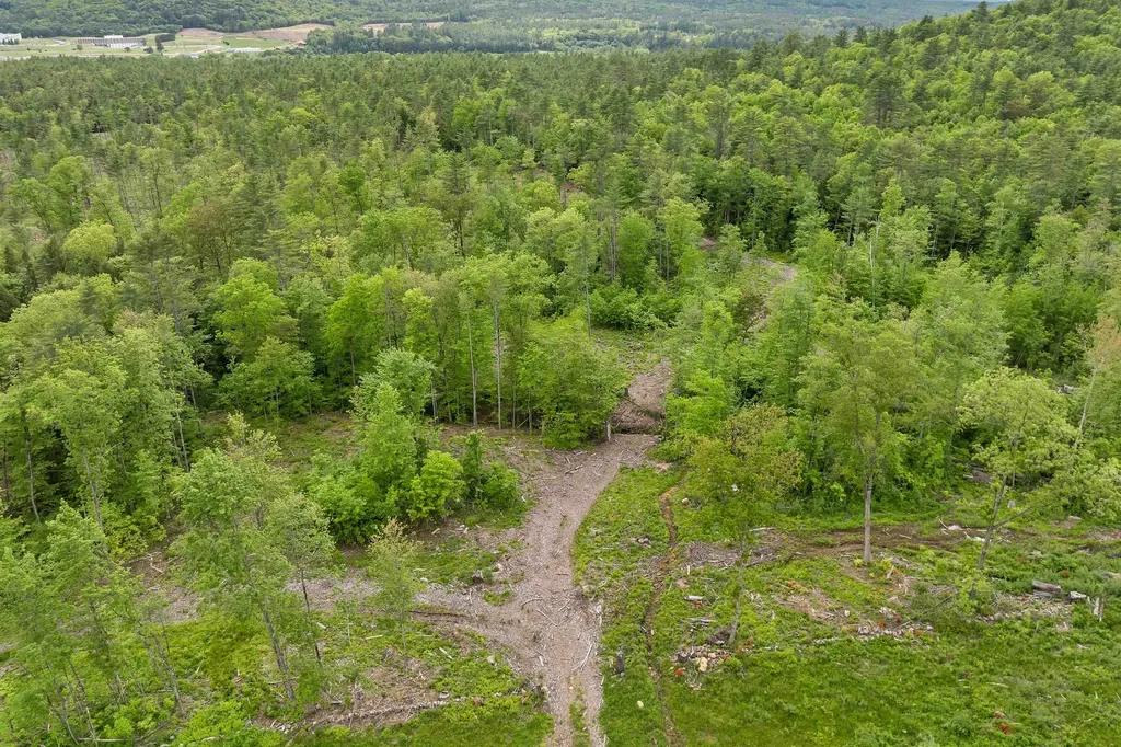 631 Oak Hill Road Northfield NH 03276