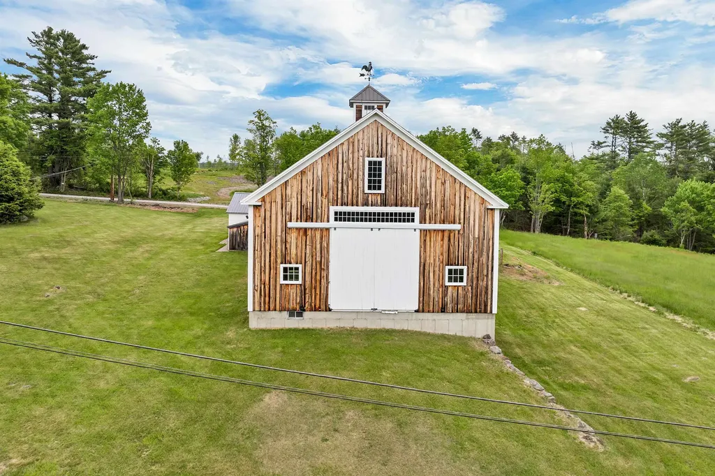 631 Oak Hill Road Northfield NH 03276
