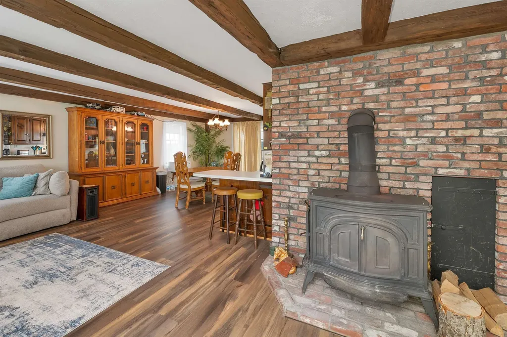 631 Oak Hill Road Northfield NH 03276