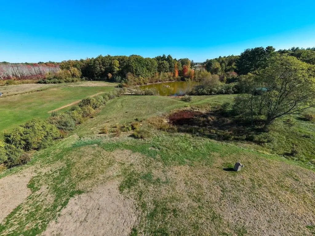 59 Deer Hill Road Brentwood NH 03833