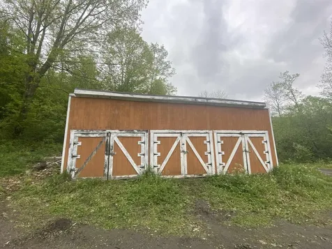 8769 Route 14 N Brookfield VT 05036