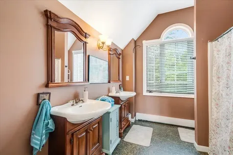 96 Dean Hill Road Hillsborough NH 03244