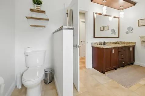 6 Zoe Lane Newton NH 03858